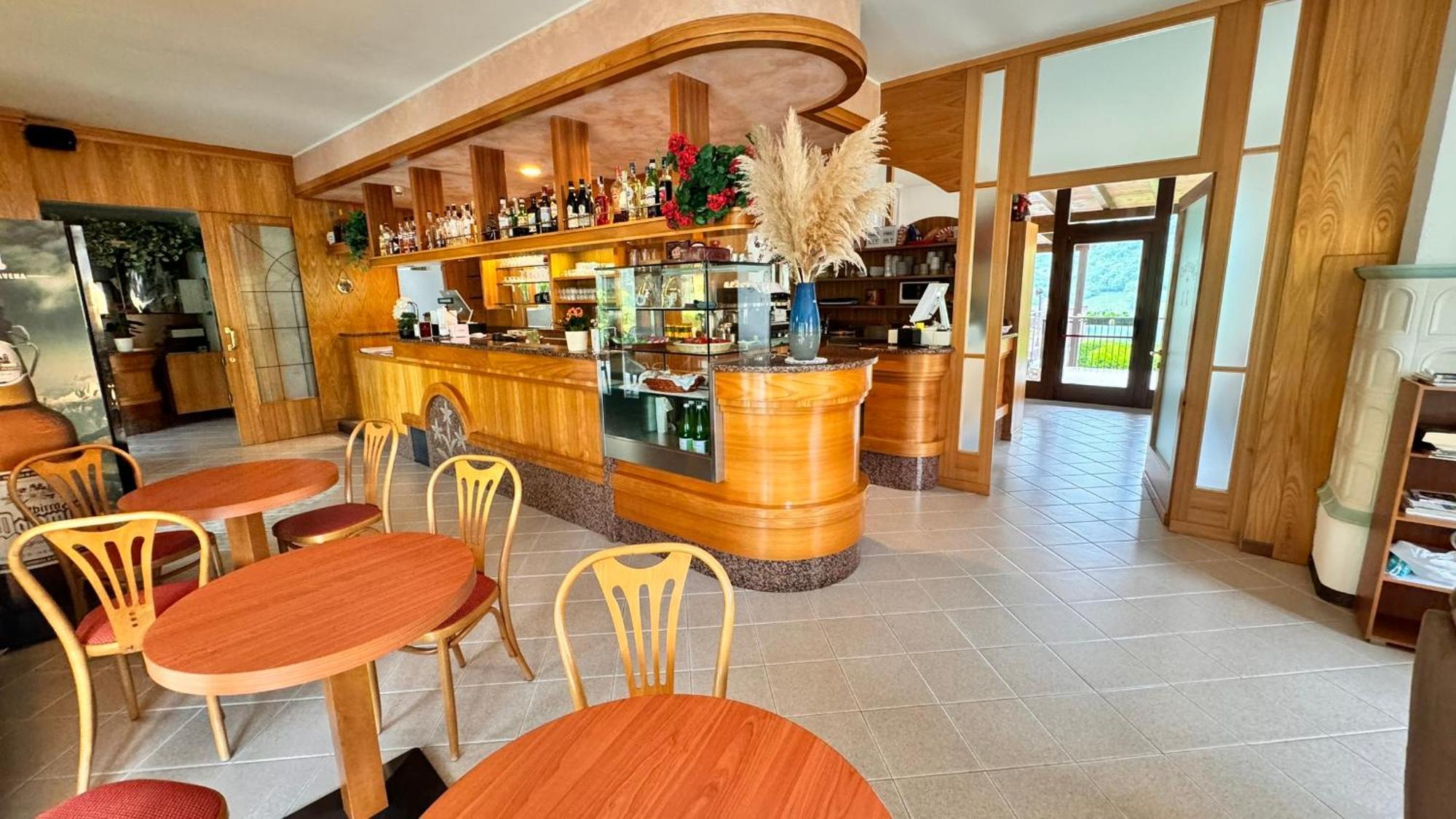 Albergo Stella Alpina Tenno Exteriör bild