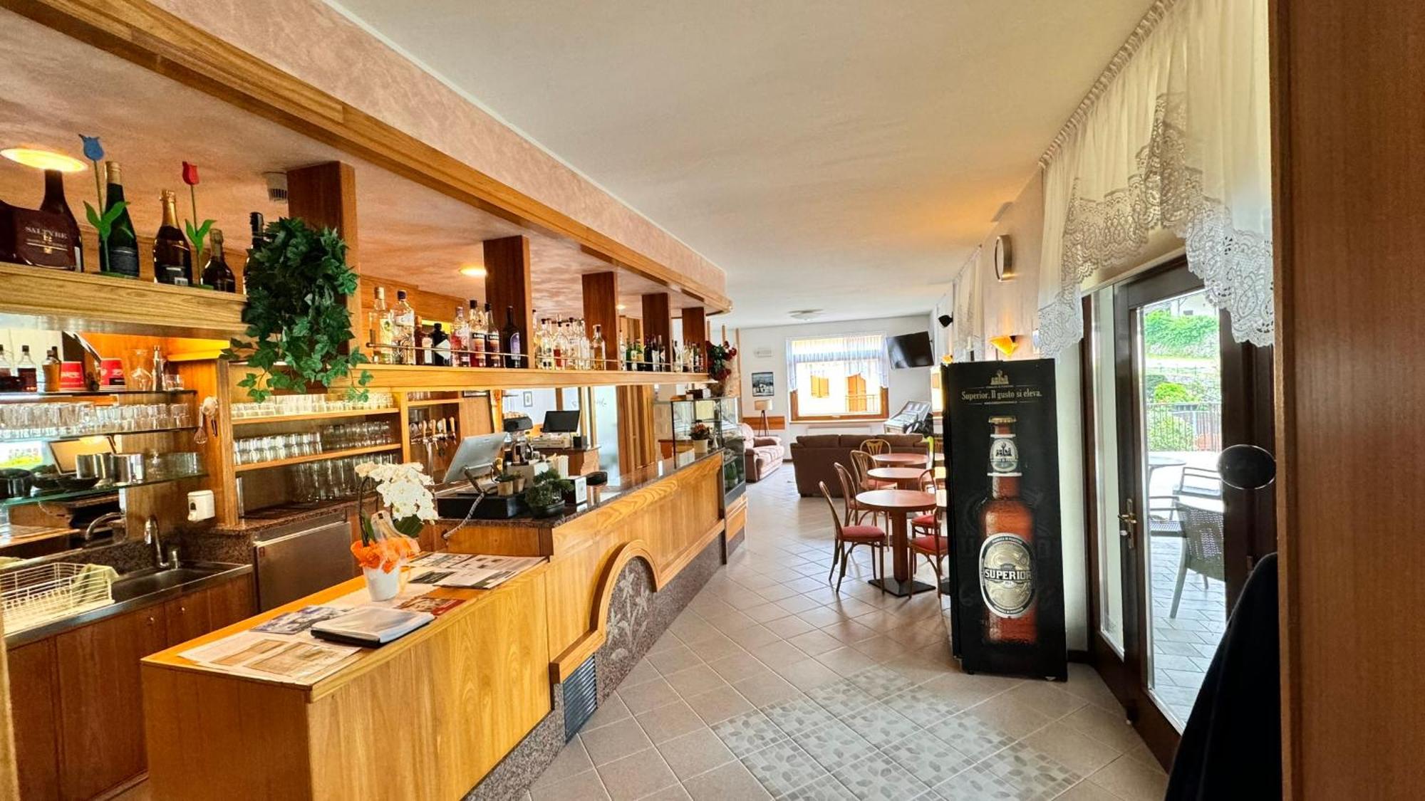 Albergo Stella Alpina Tenno Exteriör bild