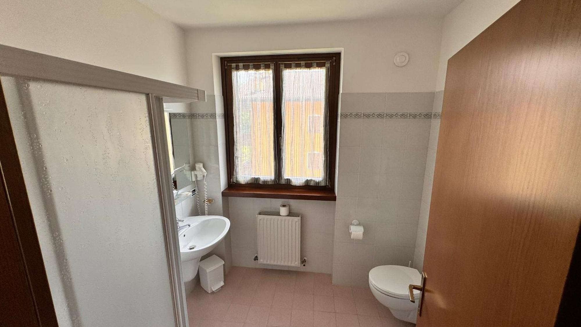 Albergo Stella Alpina Tenno Exteriör bild