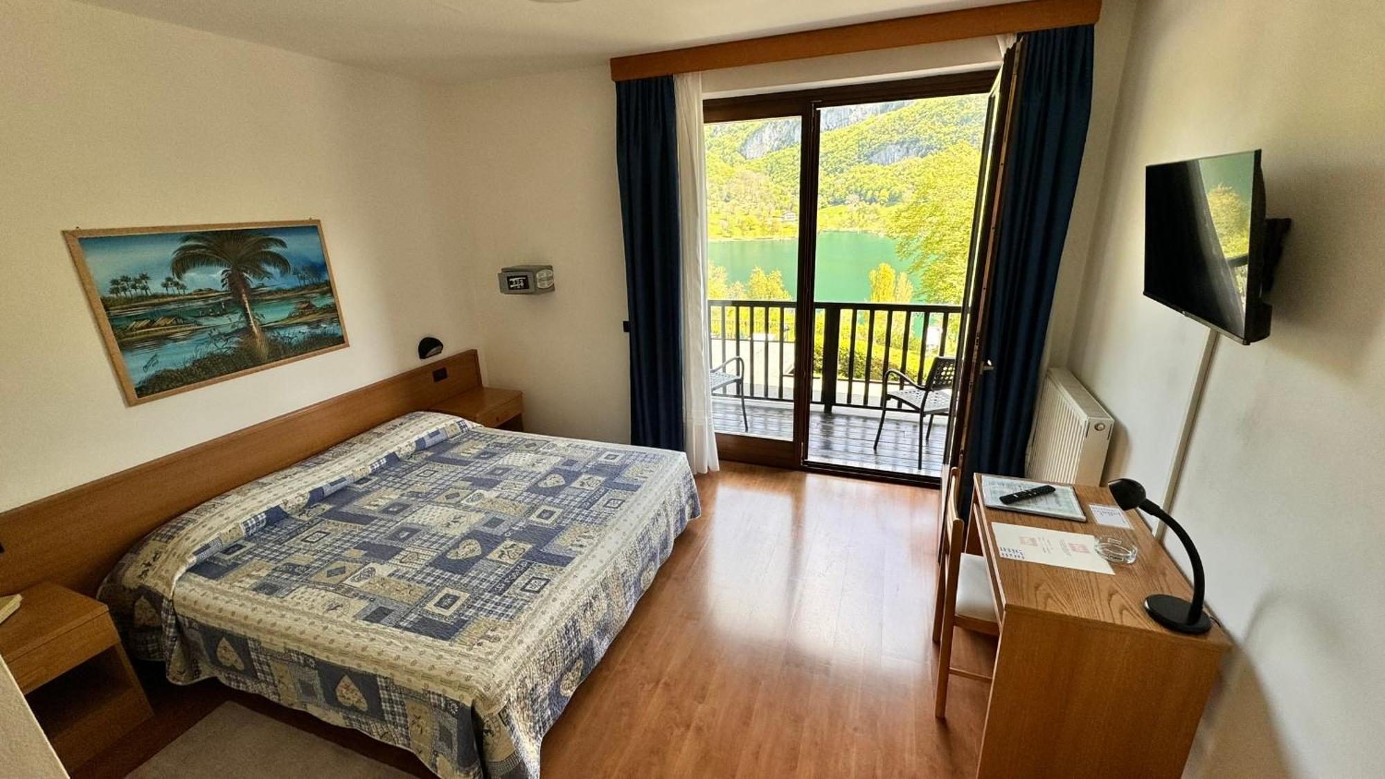 Albergo Stella Alpina Tenno Exteriör bild