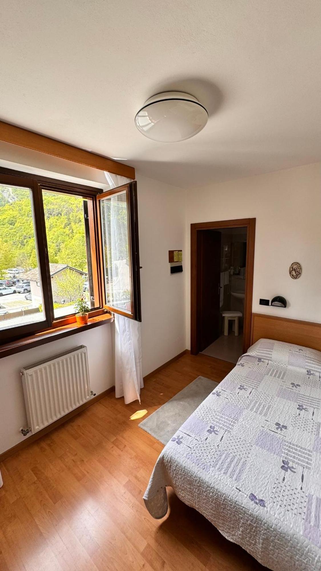 Albergo Stella Alpina Tenno Exteriör bild