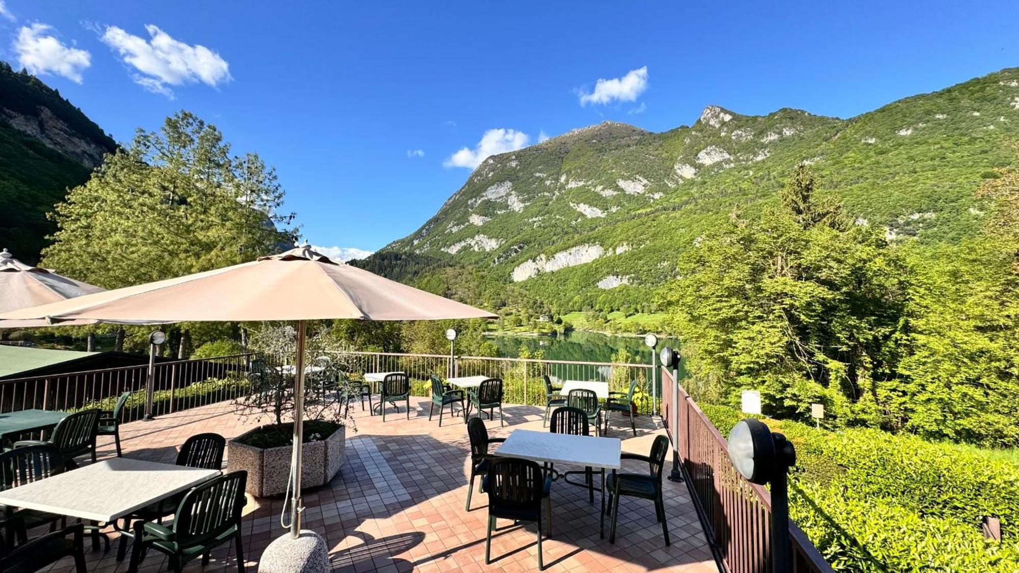 Albergo Stella Alpina Tenno Exteriör bild