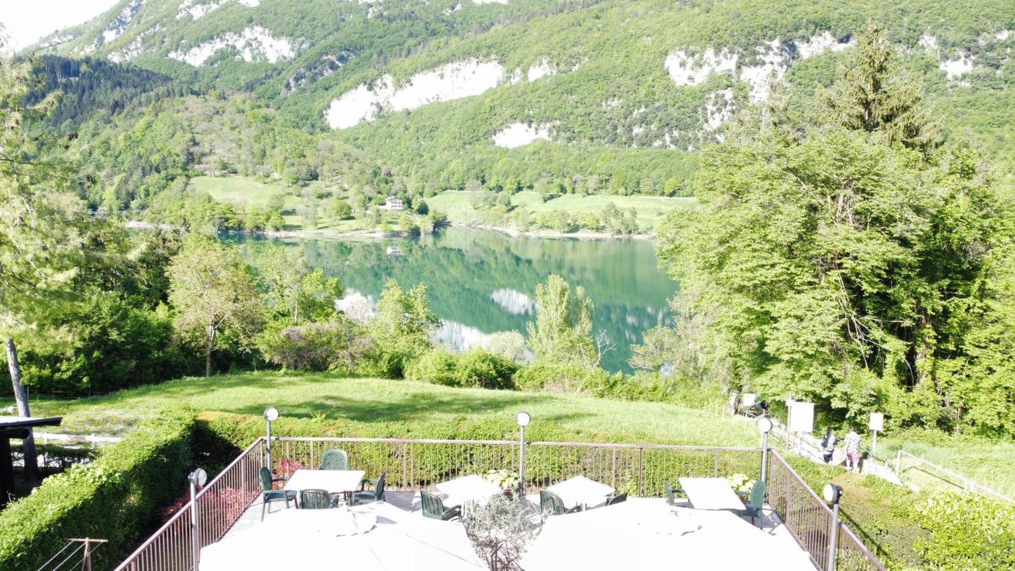 Albergo Stella Alpina Tenno Exteriör bild